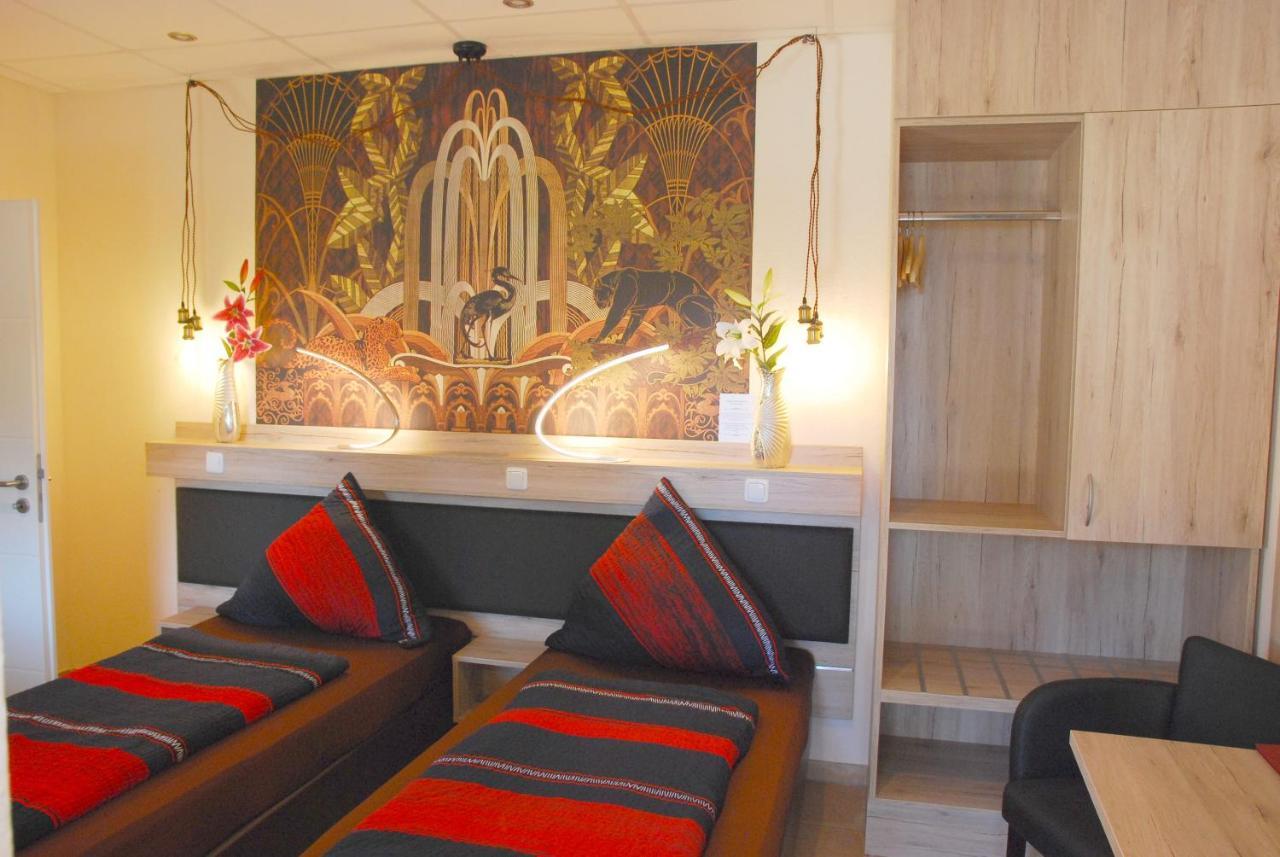 Land-Hotel Zum Schwan, Garni Weilerswist-Metternich, 3 E-Ladestationen, Naehe Phantasialand, Palmenparadies Euskirchen Екстер'єр фото