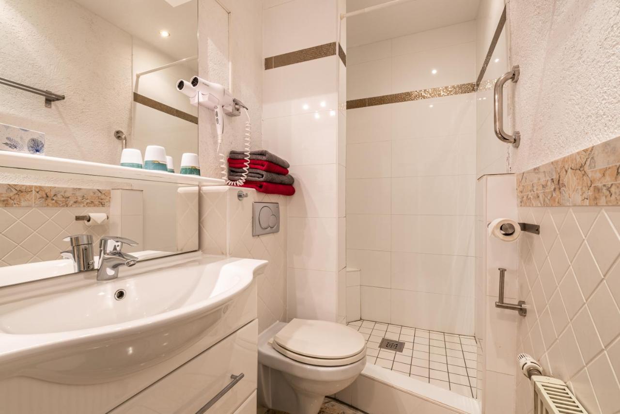 Land-Hotel Zum Schwan, Garni Weilerswist-Metternich, 3 E-Ladestationen, Naehe Phantasialand, Palmenparadies Euskirchen Екстер'єр фото