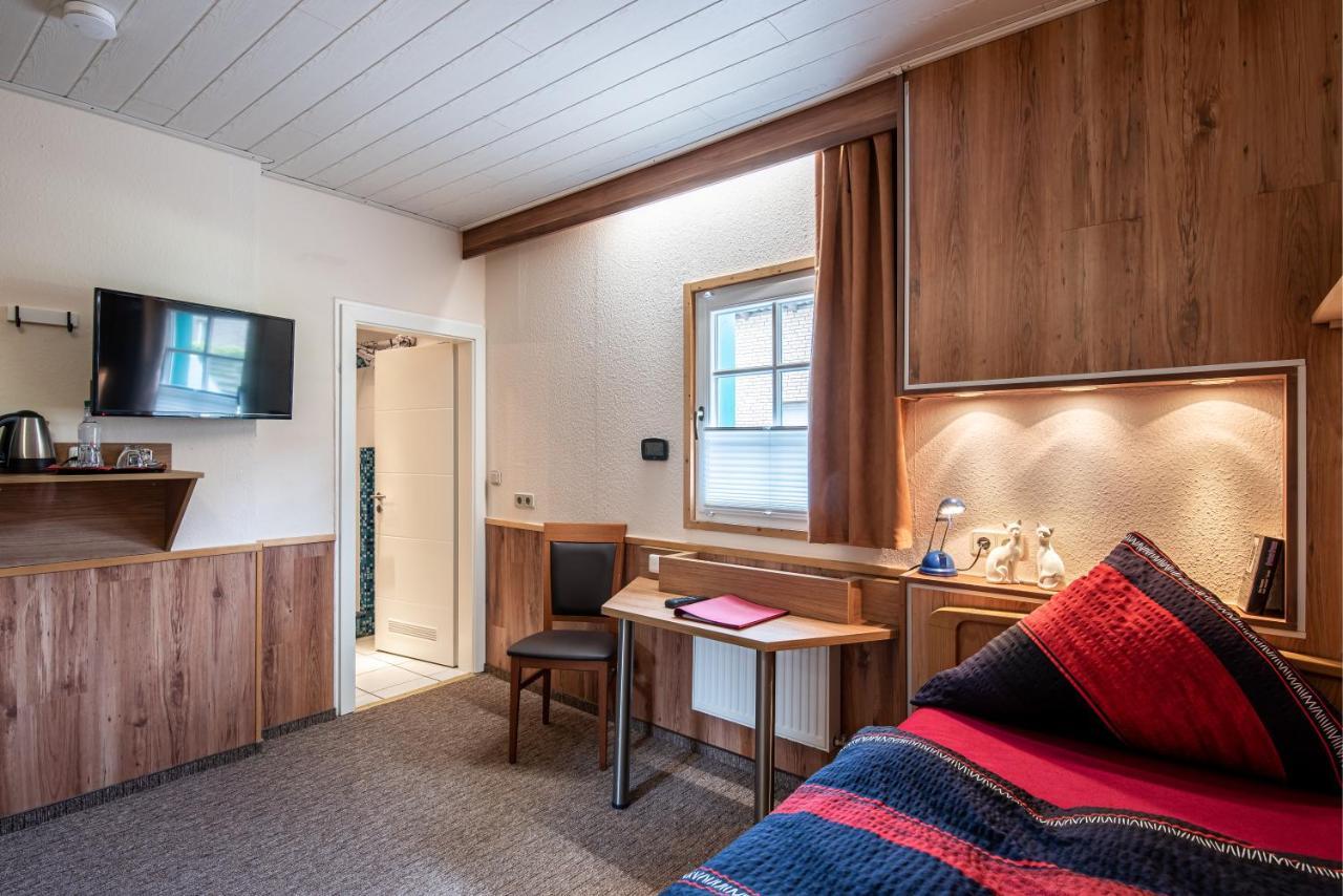 Land-Hotel Zum Schwan, Garni Weilerswist-Metternich, 3 E-Ladestationen, Naehe Phantasialand, Palmenparadies Euskirchen Екстер'єр фото