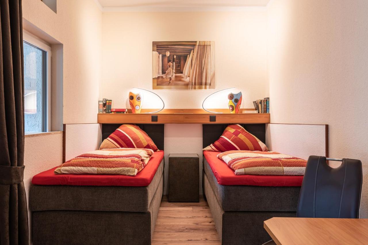 Land-Hotel Zum Schwan, Garni Weilerswist-Metternich, 3 E-Ladestationen, Naehe Phantasialand, Palmenparadies Euskirchen Екстер'єр фото