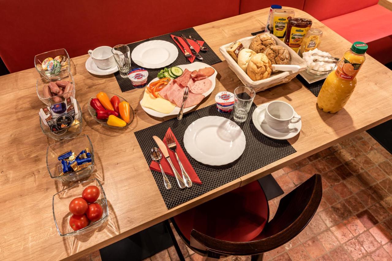Land-Hotel Zum Schwan, Garni Weilerswist-Metternich, 3 E-Ladestationen, Naehe Phantasialand, Palmenparadies Euskirchen Екстер'єр фото