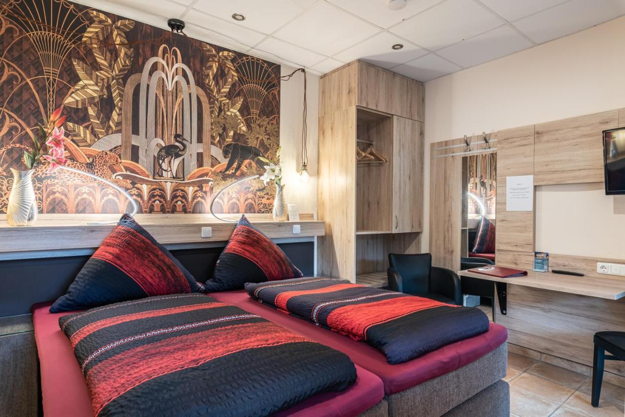 Land-Hotel Zum Schwan, Garni Weilerswist-Metternich, 3 E-Ladestationen, Naehe Phantasialand, Palmenparadies Euskirchen Екстер'єр фото